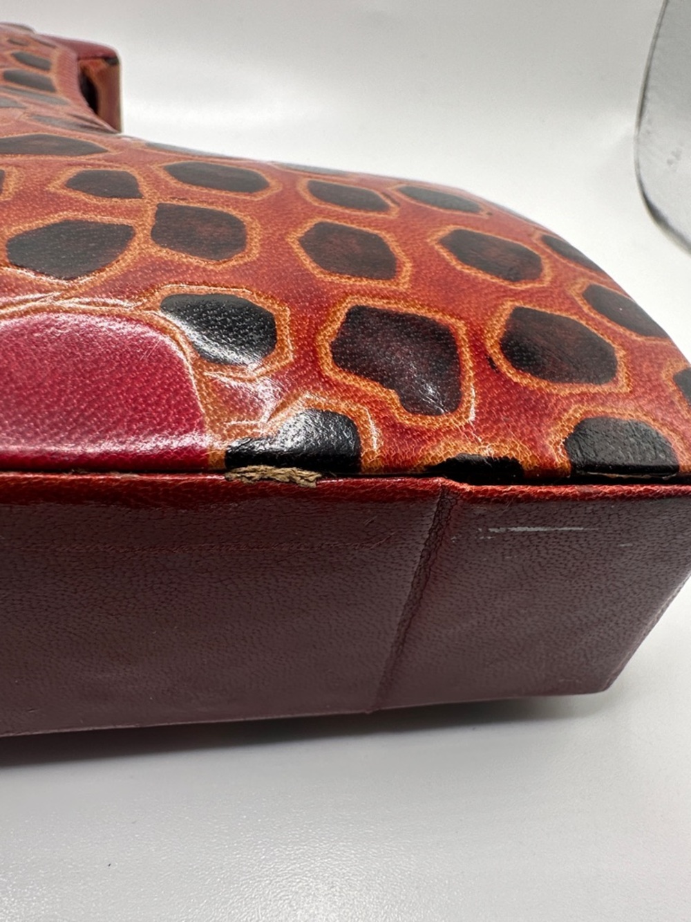 Source Unknown Red and Black leather Giraffe Accent - Picture 8 of 8